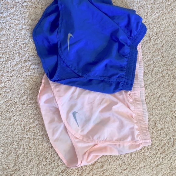 Nike running dri-fit womens XS shorts - Picture 3 of 5